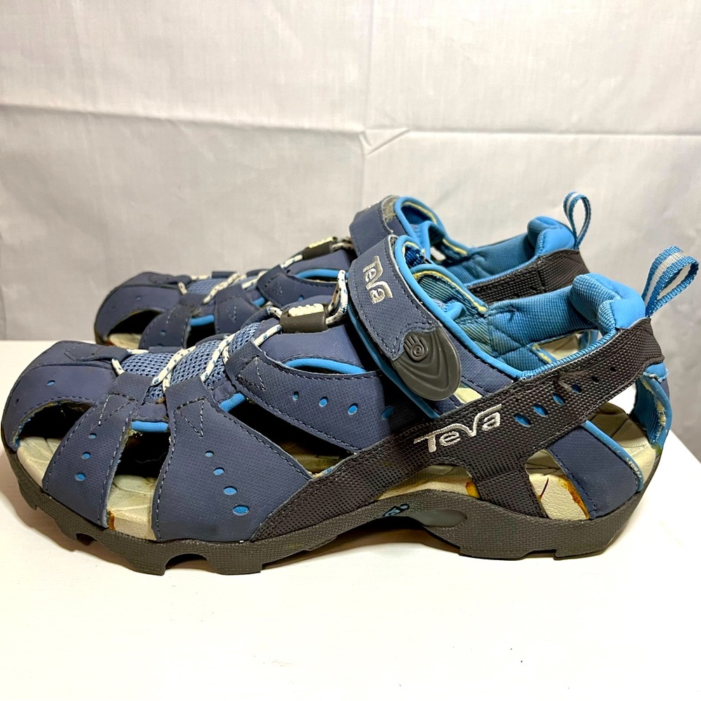 Teva Mermaid Sport Sandals Size 9.5